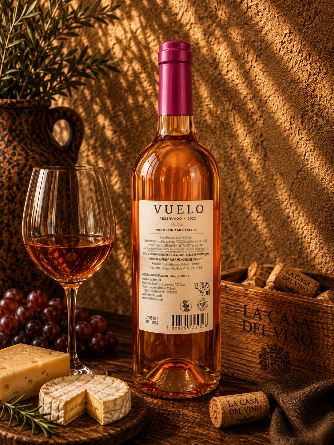 Vinho Rosé Vuelo Reservado Rosé Meio Seco Chileno 750ml